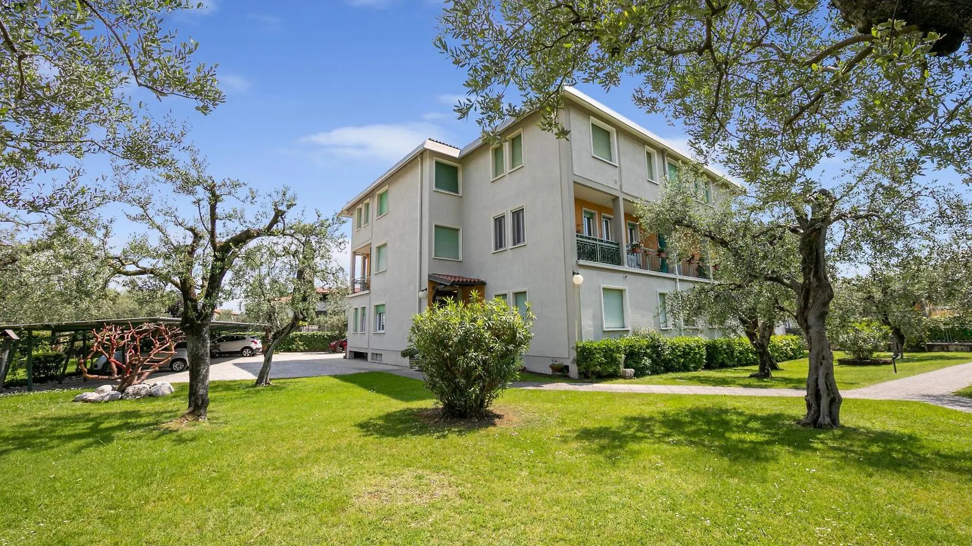 Margherita Near Lake - Family Friendly - Happy Rentals Toscolano Maderno Italy