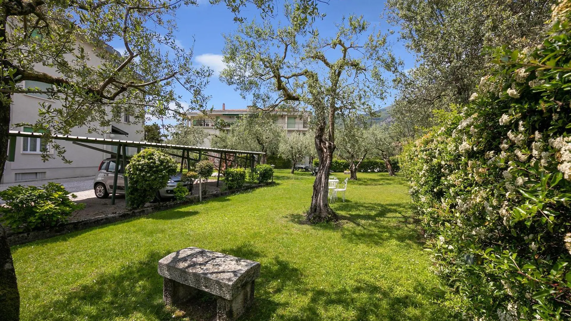 Margherita Near Lake - Family Friendly - Happy Rentals Toscolano Maderno 0*,  Italy